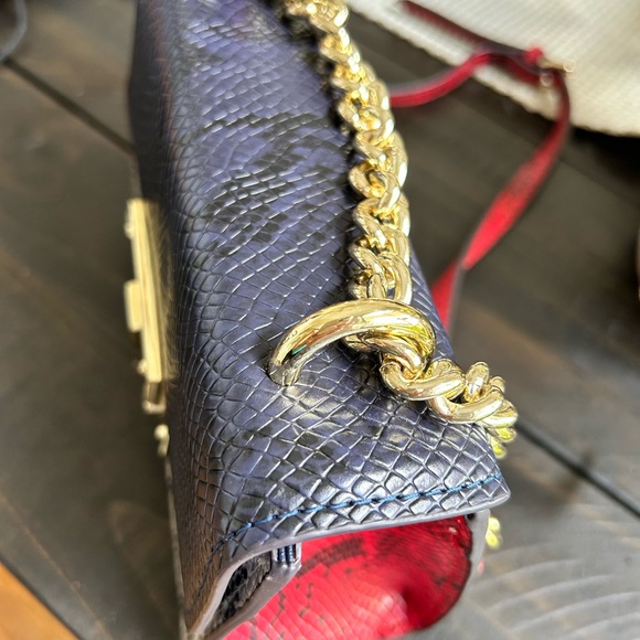 🌺Leather crossbody🌺 - Picture 8 of 11